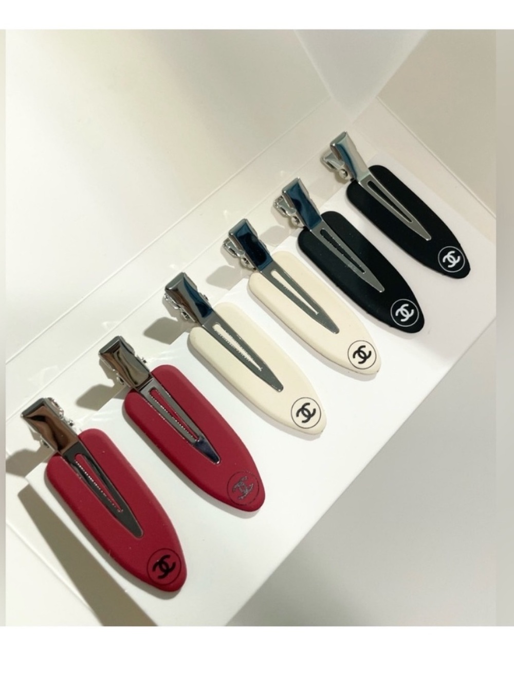 Chanel beauty gift clips set
